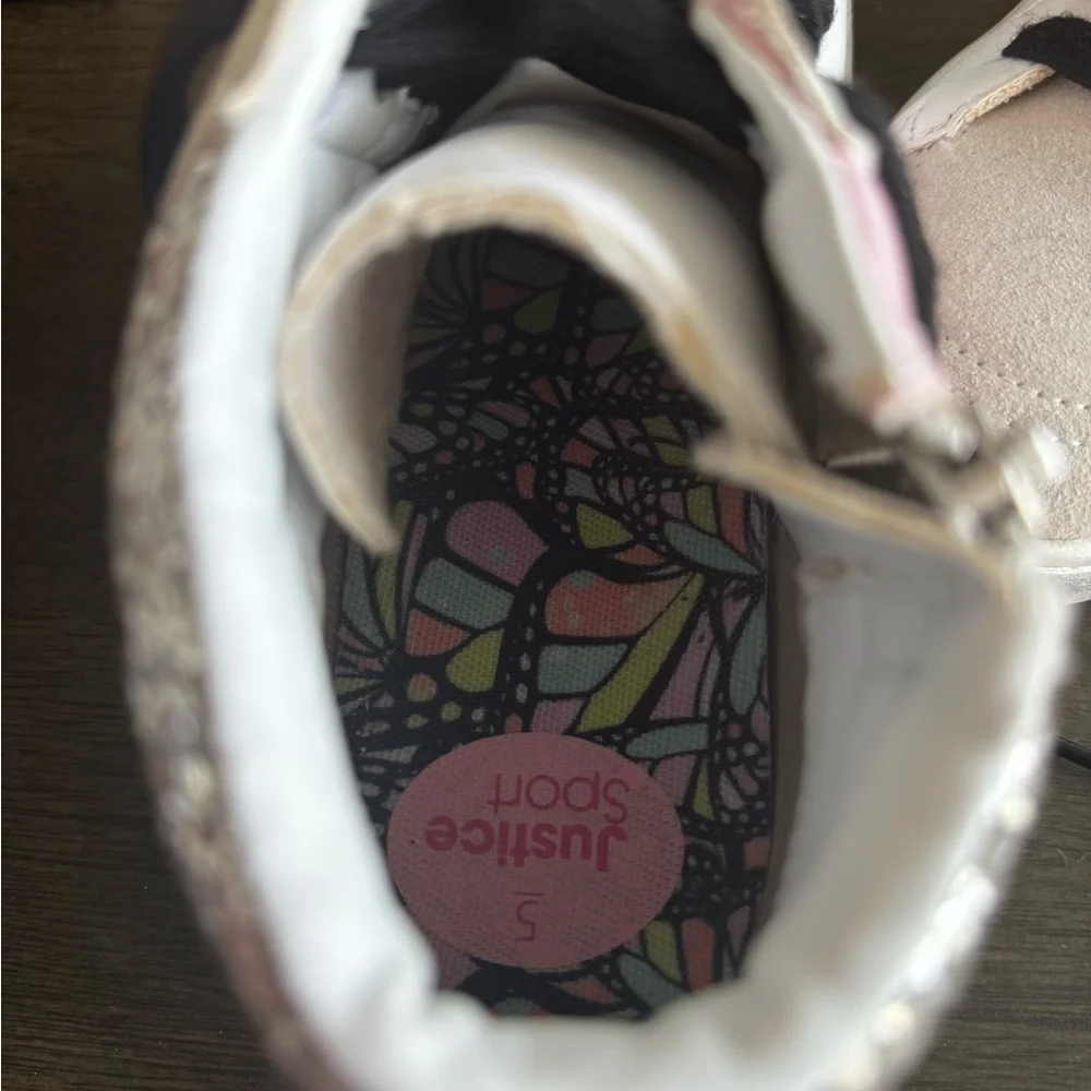Justice Little Girl & Big Girl Mid Court Sneaker, Sizes 5. Shoelace and zipper